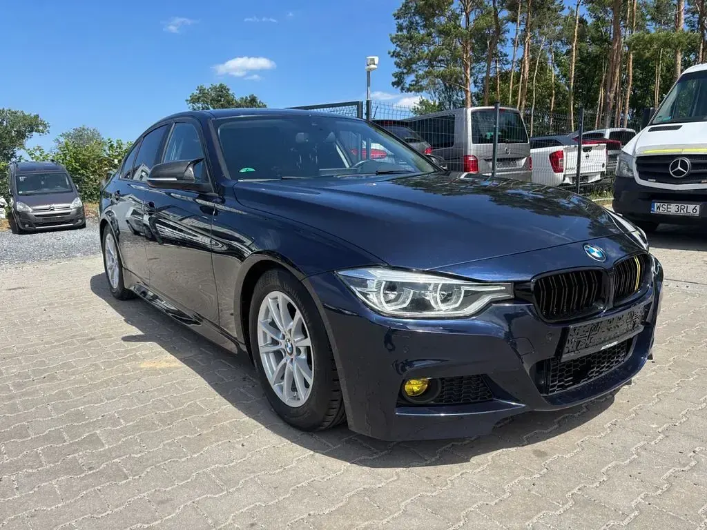 Gebraucht BMW 320 M Sport 190 PS (139 kW) 2016 Blau Limousine