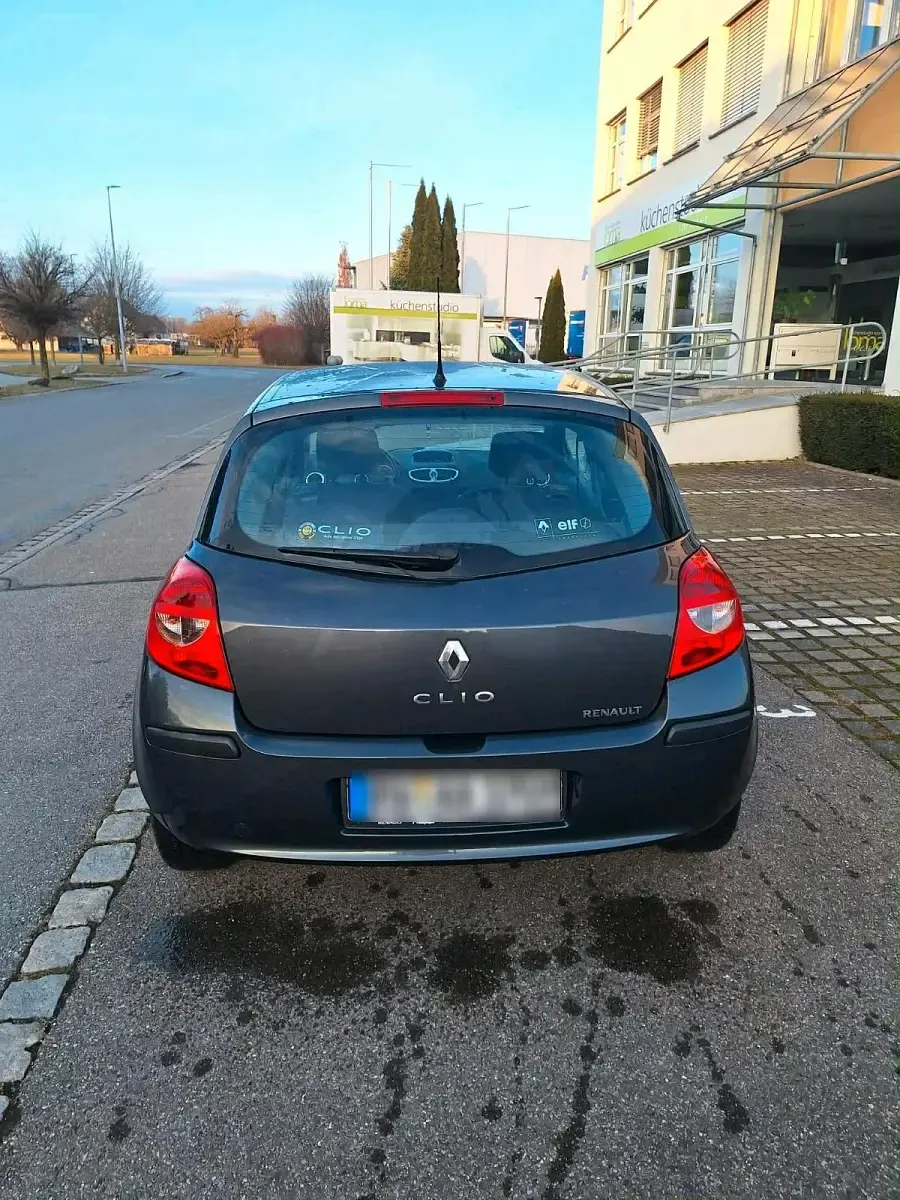 Gebraucht Renault Clio 88 PS (64 kW) 2006 Grau Kleinwagen