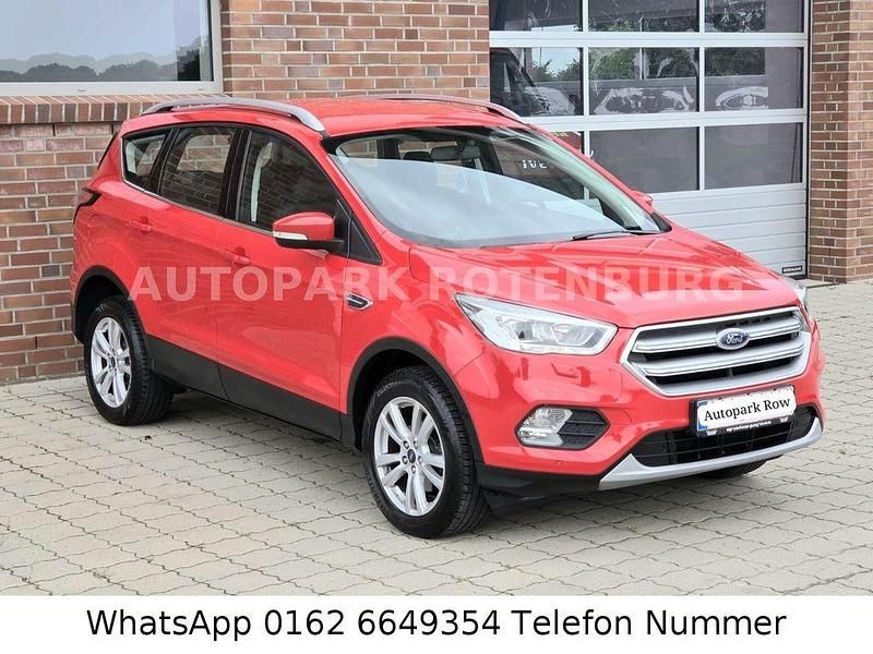 Rot Gebraucht 2018 Ford Kuga Cool & Connect SUV | 12.700 € (Superpreis) - Bild 1/4