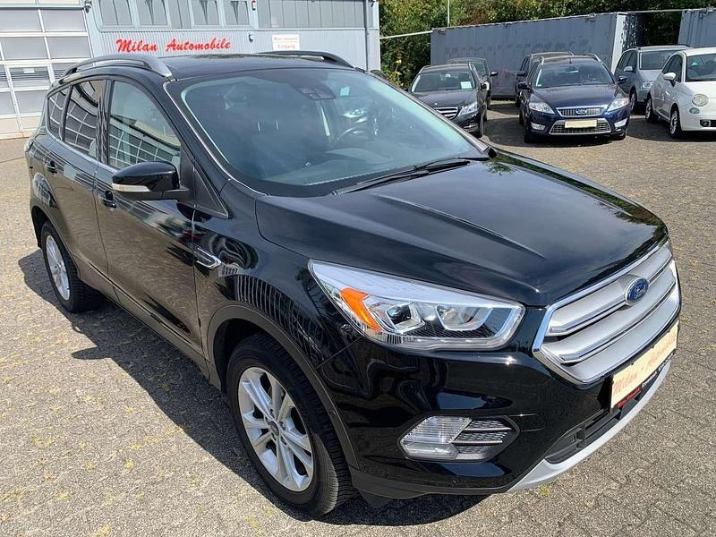 Iridium schwarz mica Gebraucht 2017 Ford Kuga Titanium SUV | 11.950 € (Fairer Preis) - Bild 1/4