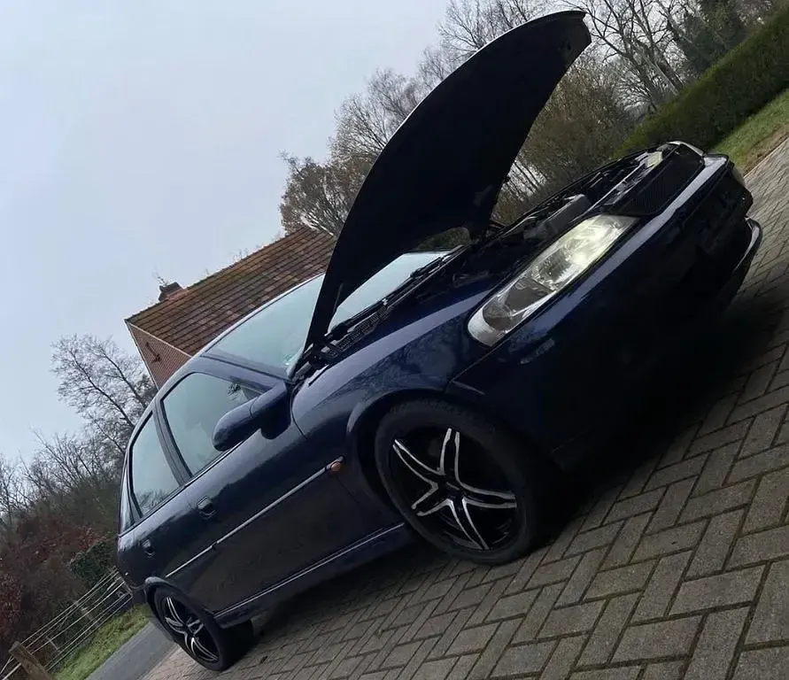 Gebraucht Opel Vectra 170 PS (125 kW) 1999 Blau Limousine
