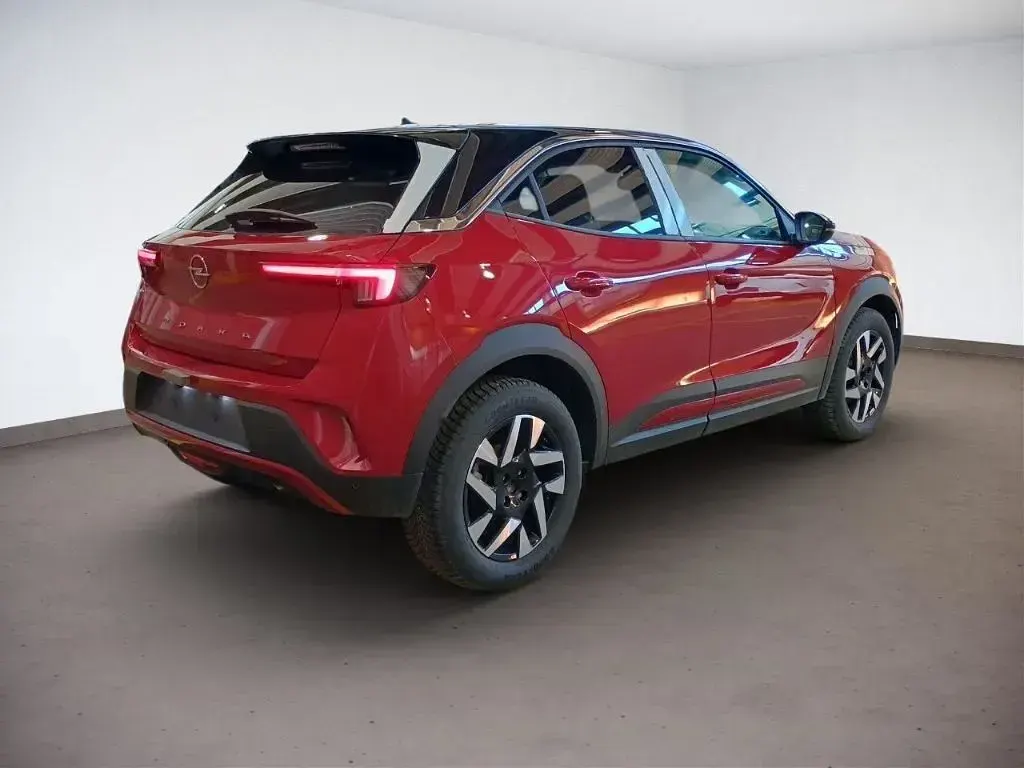 Neu Opel Mokka Elegance 101 PS (74 kW) 2025 Rot rubi/typ aussenverkleidung SUV