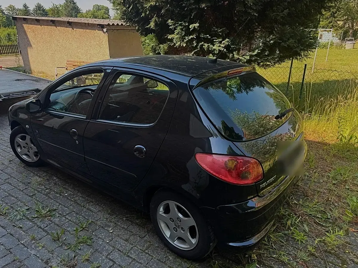 Gebraucht Peugeot 207 75 PS (55 kW) 2006 Schwarz Kleinwagen