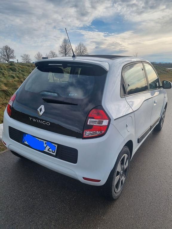 Gebraucht Renault Twingo Life 71 PS (52 kW) 2015 Weiß Kleinwagen