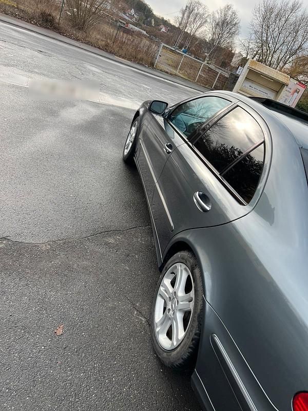 Gebraucht Mercedes E320 Avantgarde 224 PS (164 kW) 2007 Grau Limousine