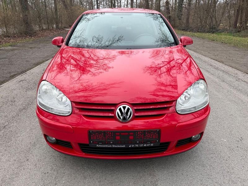 Gebraucht VW Golf VI Trendline 80 PS (58 kW) 2009 Rot Kleinwagen