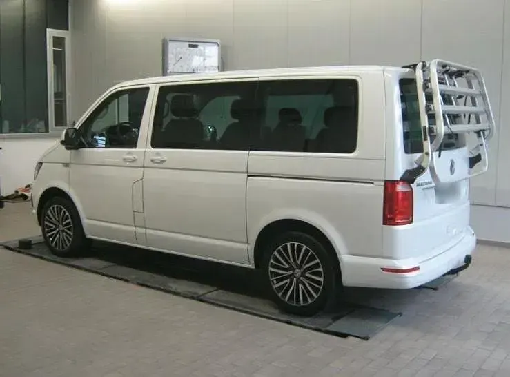 Gebraucht VW Multivan 204 PS (150 kW) 2016 Weiß Van / Kleinbus