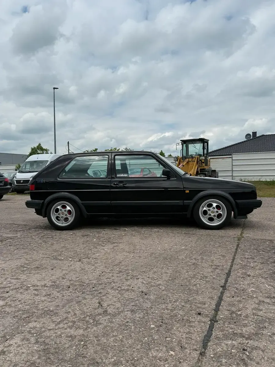 Gebraucht VW Golf 75 PS (55 kW) 1990 Schwarz Coupé