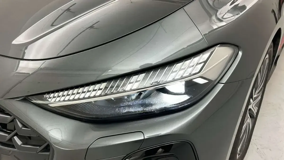 Second-hand Audi A5 S-line plus 204 CP (150 kW) 2025 Gri Break