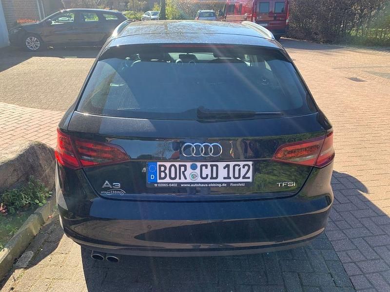 Gebraucht Audi A3 Ambiente 125 PS (91 kW) 2013 Schwarz Limousine