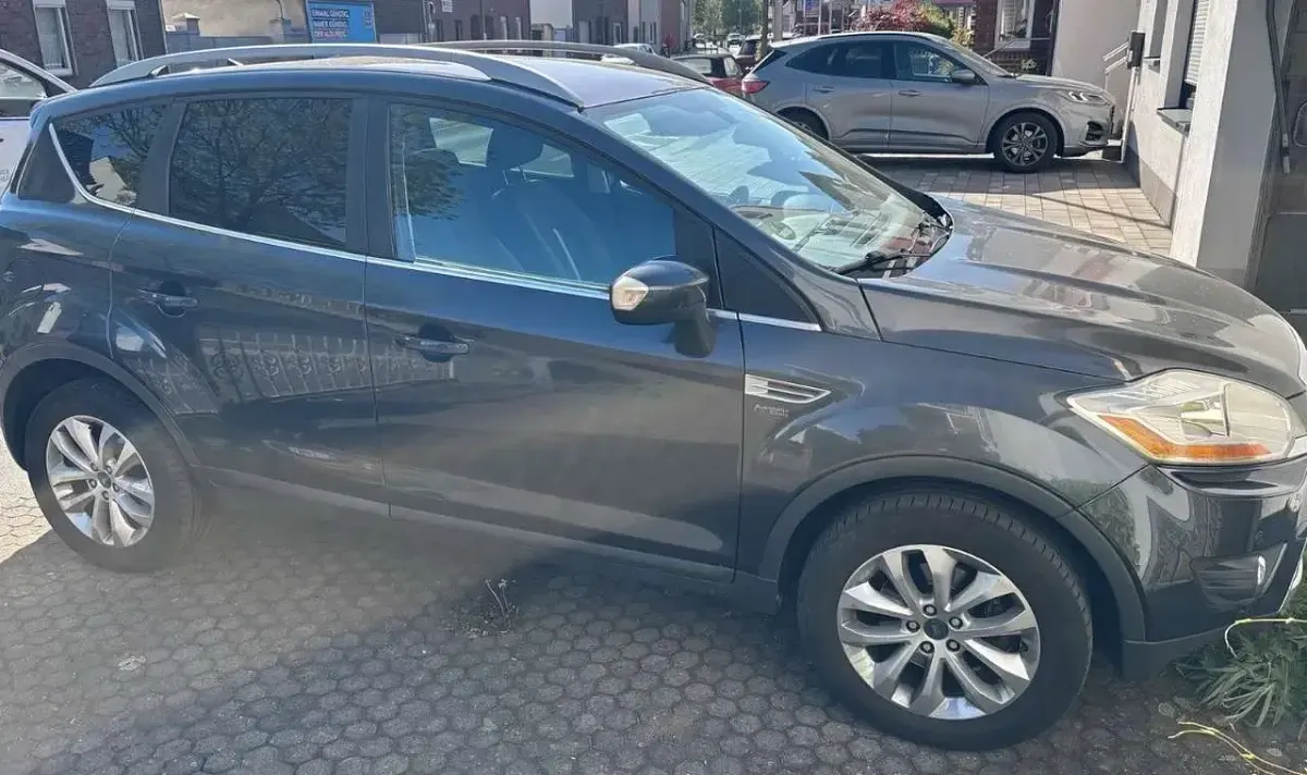 Gebraucht Ford Kuga 163 PS (119 kW) 2010 SUV