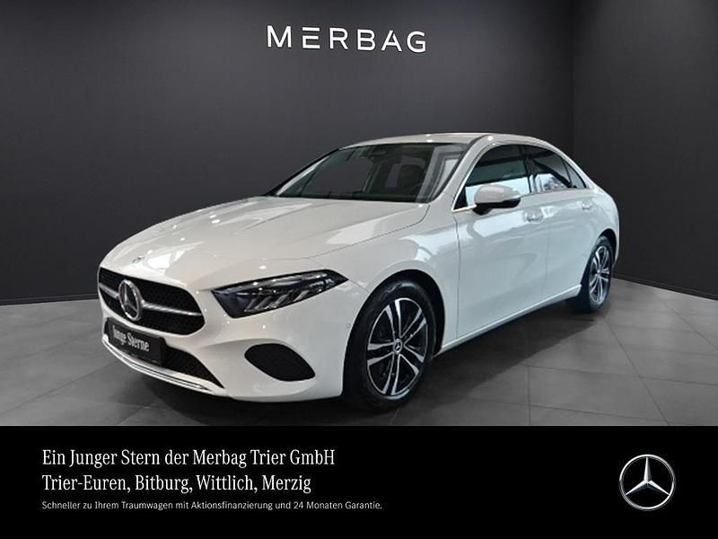 Gebraucht Mercedes A200 Progressive 163 PS (119 kW) 2024 Polarweiss Limousine