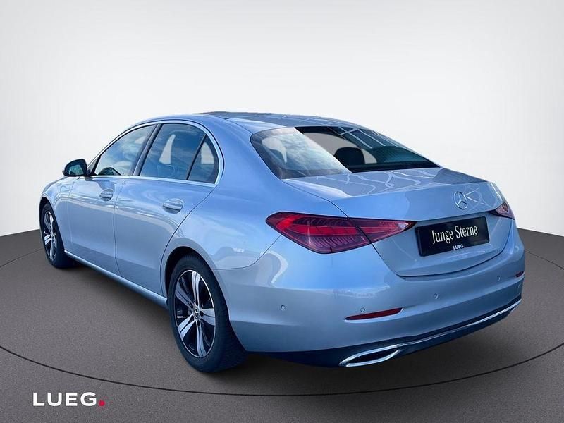 Gebraucht Mercedes C180 Avantgarde 170 PS (125 kW) 2022 Silber Limousine