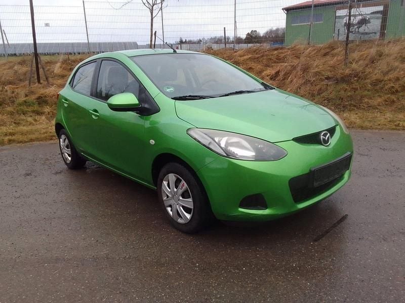 Gebraucht Mazda 2 75 PS (55 kW) 2008 Grün Kleinwagen