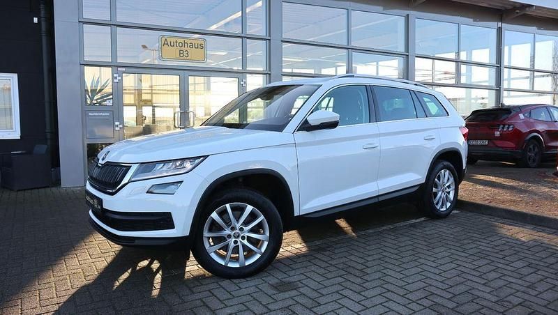 Weiß Gebraucht 2020 Skoda Kodiaq Business Line SUV | 17.990 € (Guter Preis) - Bild 1/4