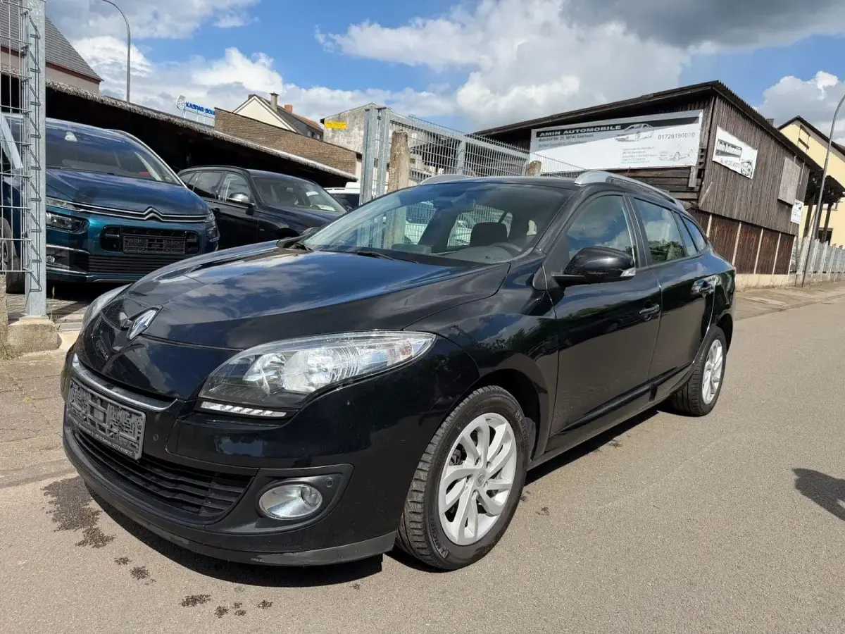 Gebraucht Renault Mégane GrandTour Initiale Paris 110 PS (80 kW) 2013 Schwarz Kombi