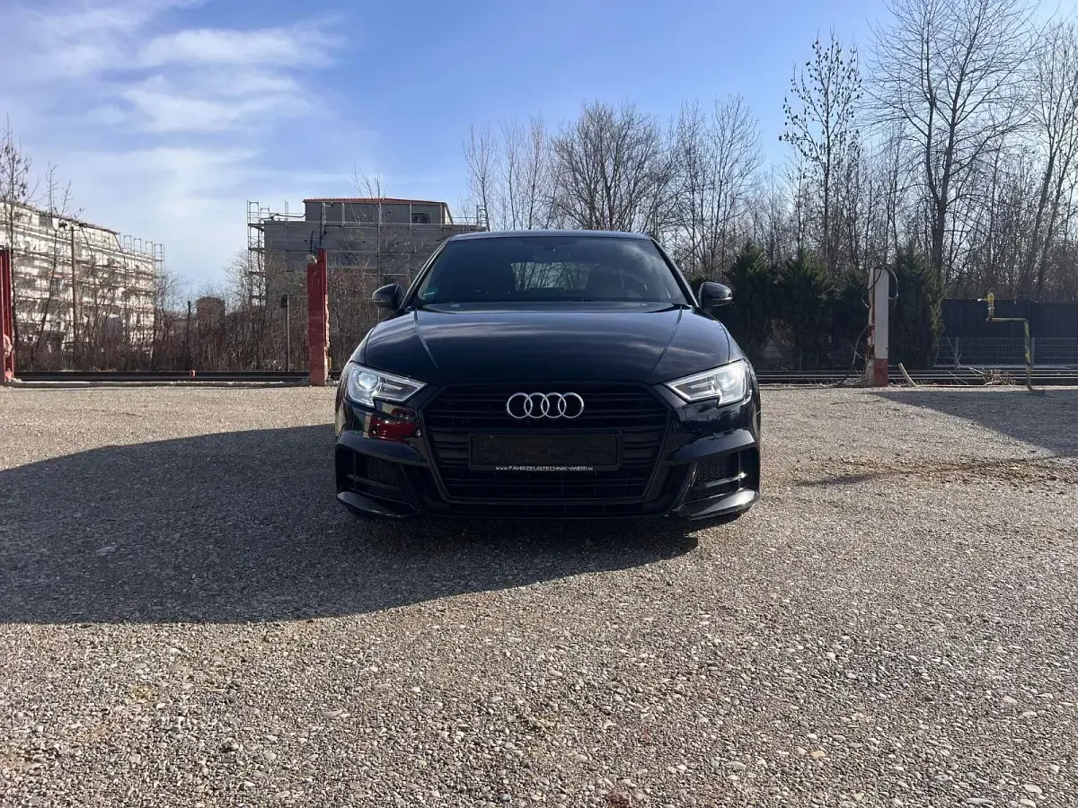 Gebraucht Audi A3 Black Edition 116 PS (85 kW) 2017 Schwarz Limousine