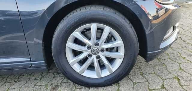 Gebraucht VW Passat Comfortline 150 PS (110 kW) 2018 Grau Kombi