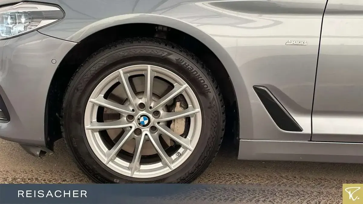 Gebraucht BMW 530 Efficient Dynamics 252 PS (185 kW) 2018 Bluestone metallic Kombi