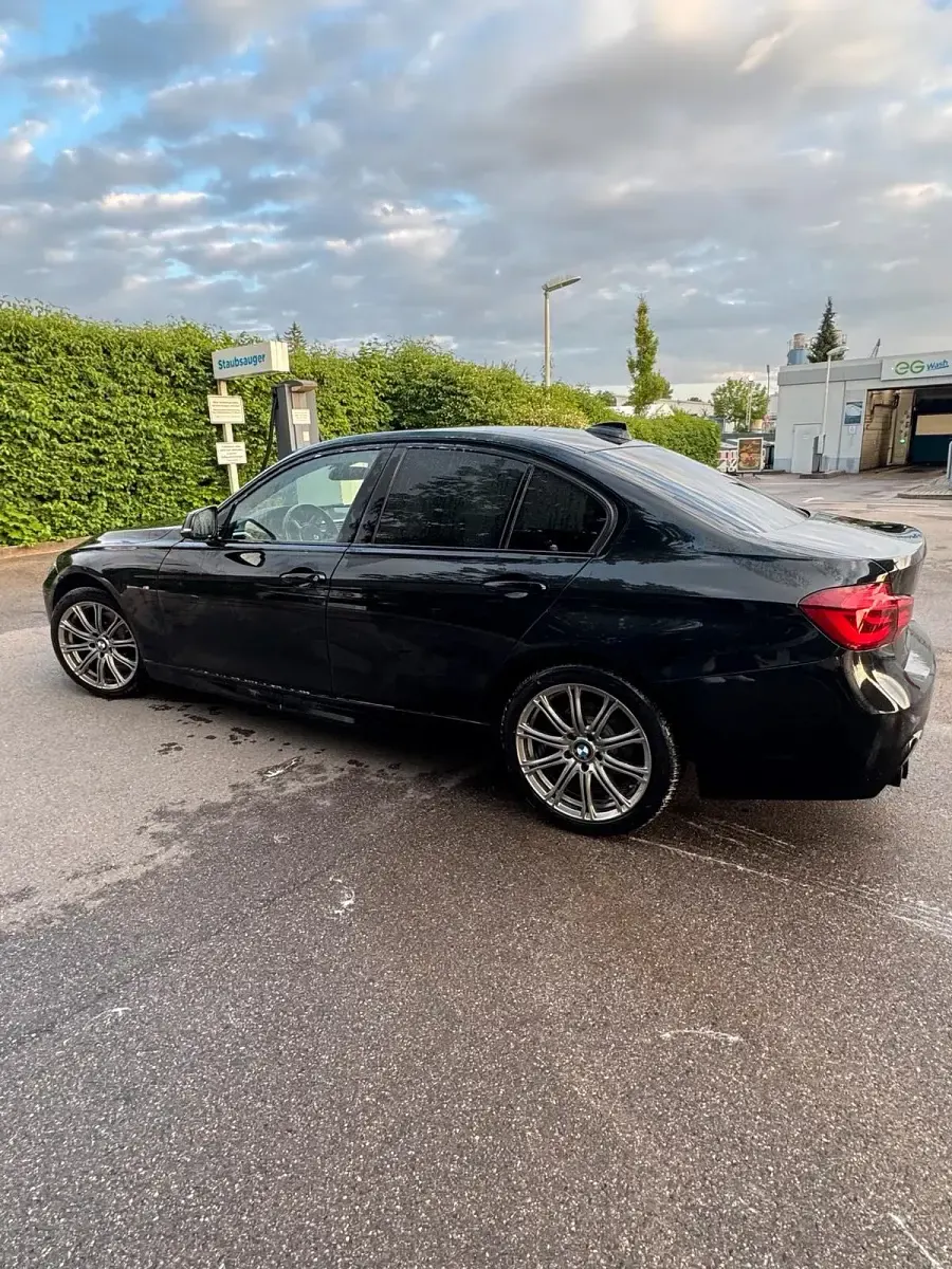 Gebraucht BMW 320 Shadowline 190 PS (139 kW) 2018 Schwarz Limousine