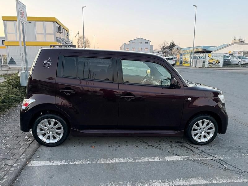 Gebraucht Daihatsu Materia 103 PS (75 kW) 2009 Rot Van / Kleinbus