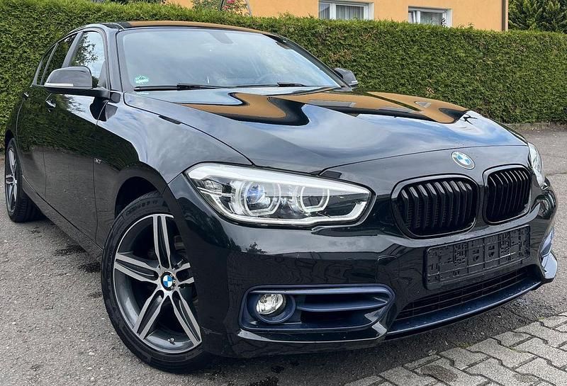 Schwarz Gebraucht 2015 BMW 118 Sport Line Kleinwagen | 9.340 € (Etwas zu teuer) - Bild 1/4