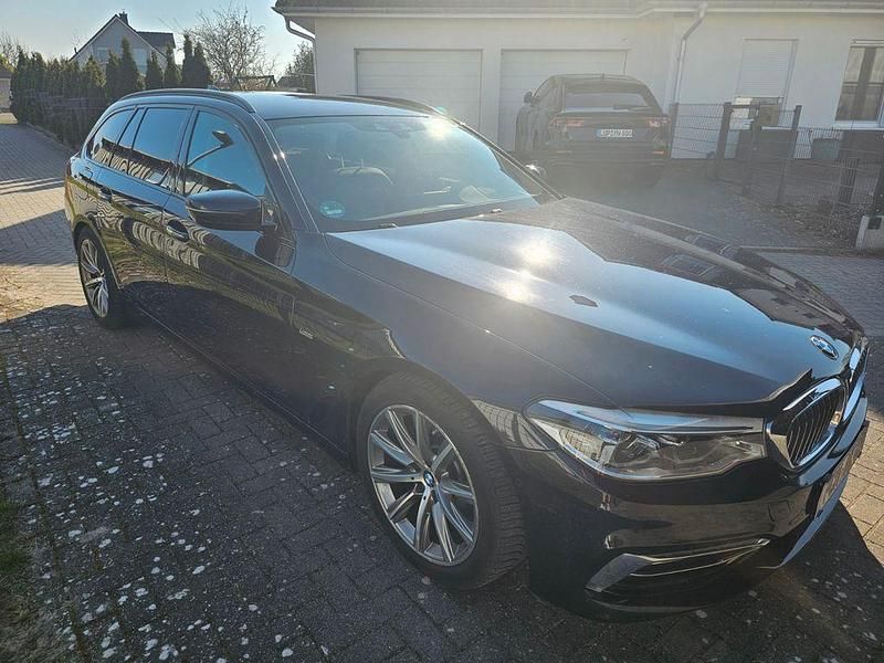 Gebraucht BMW 520 Performance 190 PS (139 kW) 2018 Blau Kombi