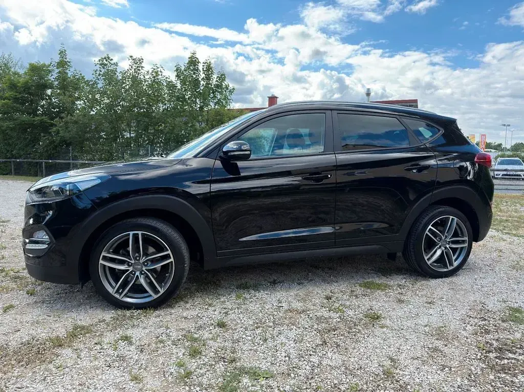 Gebraucht Hyundai Tucson Trend 177 PS (130 kW) 2015 Schwarz SUV