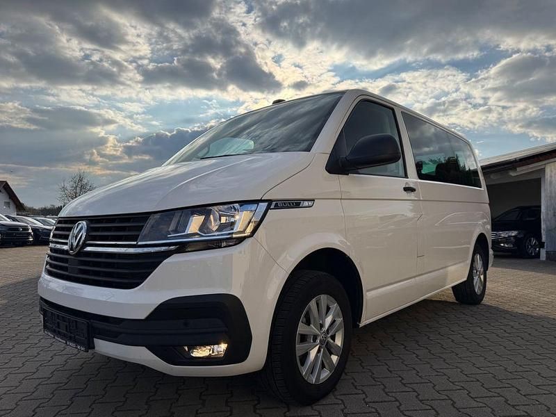 Second-hand VW Multivan 204 CP (150 kW) 2021 Alb Monovolum