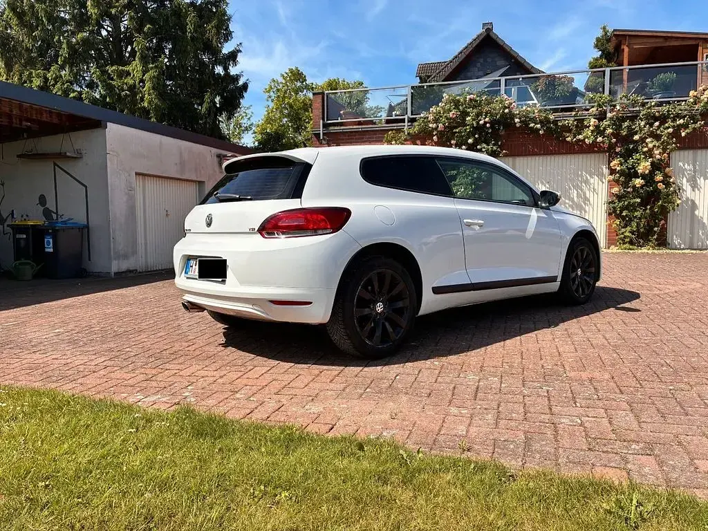 Gebraucht VW Scirocco 160 PS (117 kW) 2011 Weiß Coupé