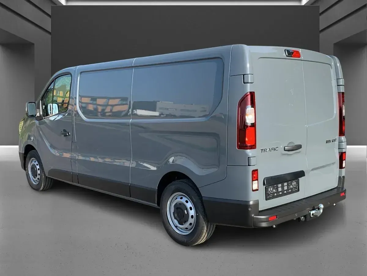 Nouă Renault Trafic 170 CP (125 kW) 2025 Gri Monovolum