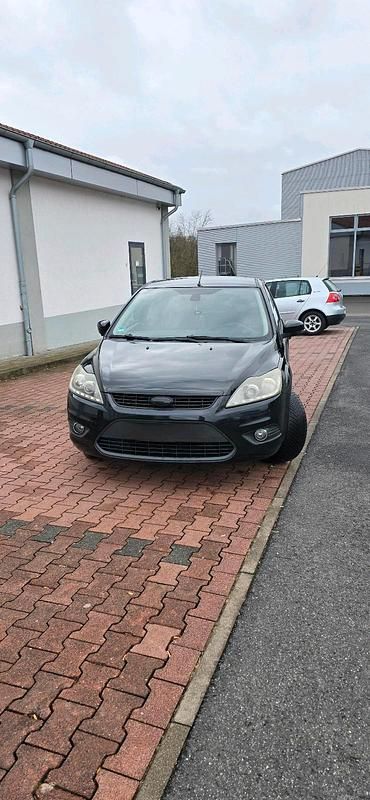 Gebraucht Ford Focus 100 PS (73 kW) 2010 Schwarz Coupé
