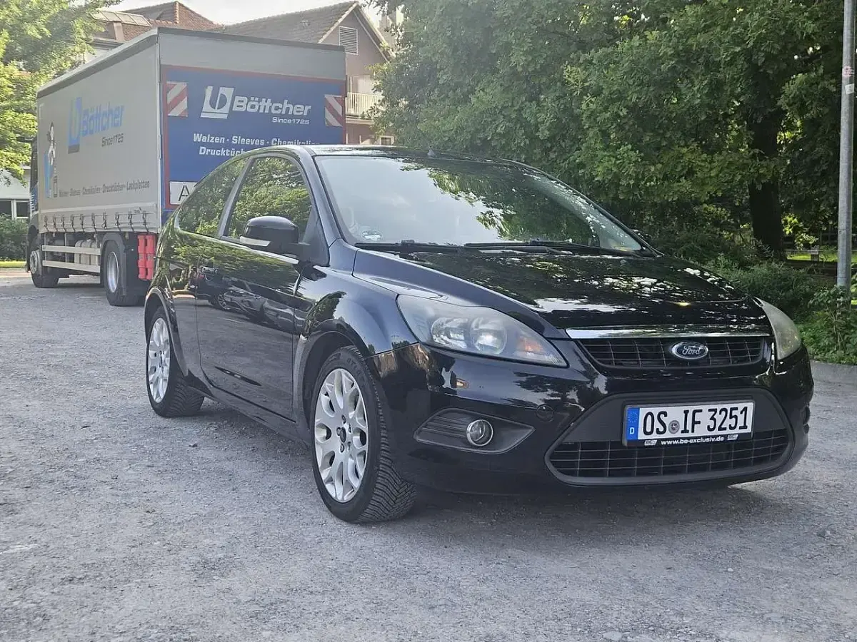 Gebraucht Ford Focus Sport 101 PS (74 kW) 2009 Limousine