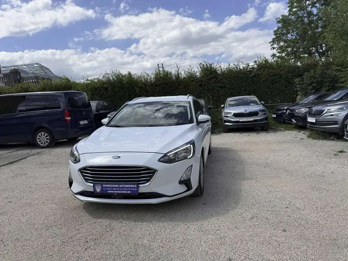 Gebraucht Ford Focus Cool & Connect 120 PS (88 kW) 2020 Frozen white Kombi