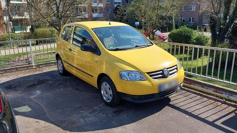 Gebraucht VW Fox 54 PS (39 kW) 2005 Gelb Kleinwagen