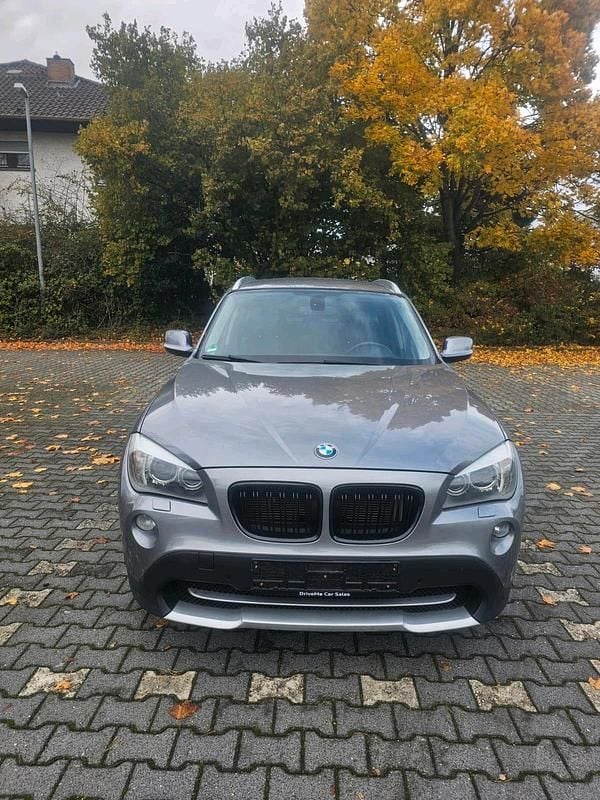 Grau Gebraucht 2012 BMW X1 SUV | 6.000 € (Guter Preis) - Bild 1/4