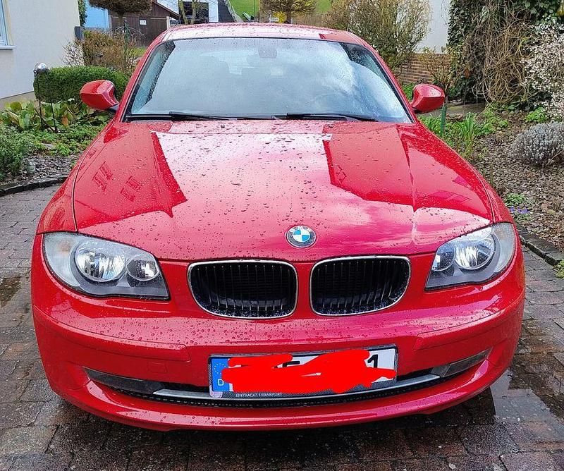 Gebraucht BMW 116 116 PS (85 kW) 2010 Rot Kleinwagen