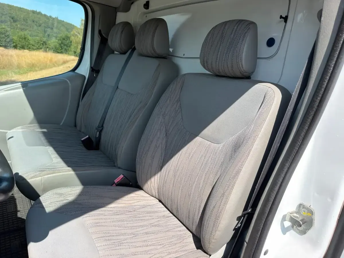 Gebraucht Nissan Primastar 90 PS (66 kW) 2011 Weiß Van / Kleinbus
