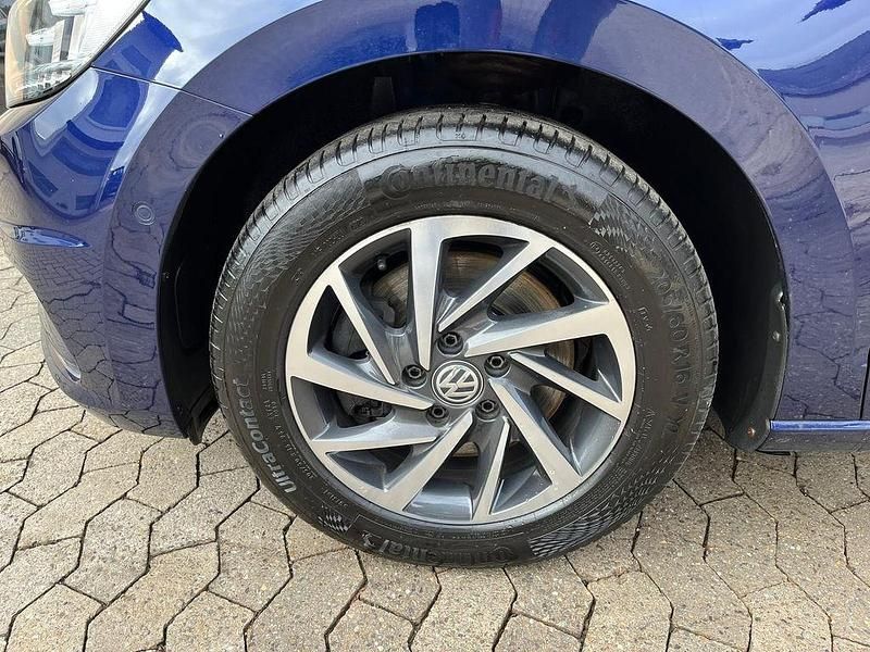 Gebraucht VW Touran Sound 150 PS (110 kW) 2017 Blau Van / Kleinbus