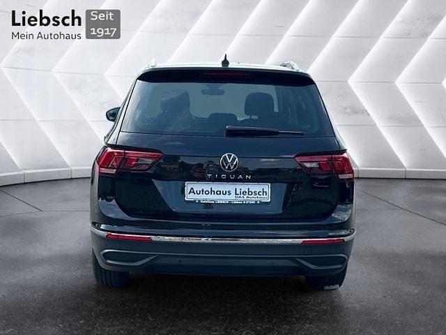 Gebraucht VW Tiguan Active 150 PS (110 kW) 2022 Schwarz SUV
