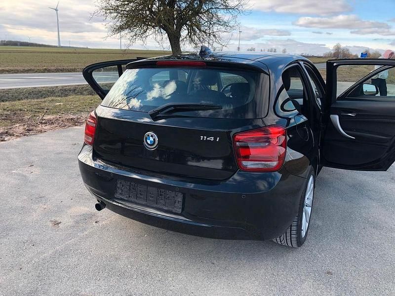 Gebraucht BMW 114 102 PS (75 kW) 2013 Schwarz Kleinwagen