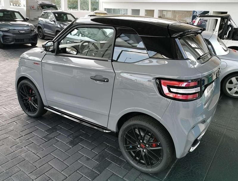 Neu Ligier JS50 2026 Asphalt grau Kleinwagen