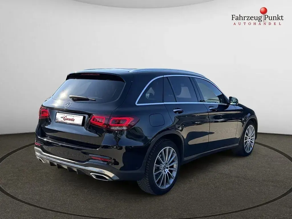 Gebraucht Mercedes GLC300 AMG line 245 PS (180 kW) 2020 Schwarz  unilack SUV
