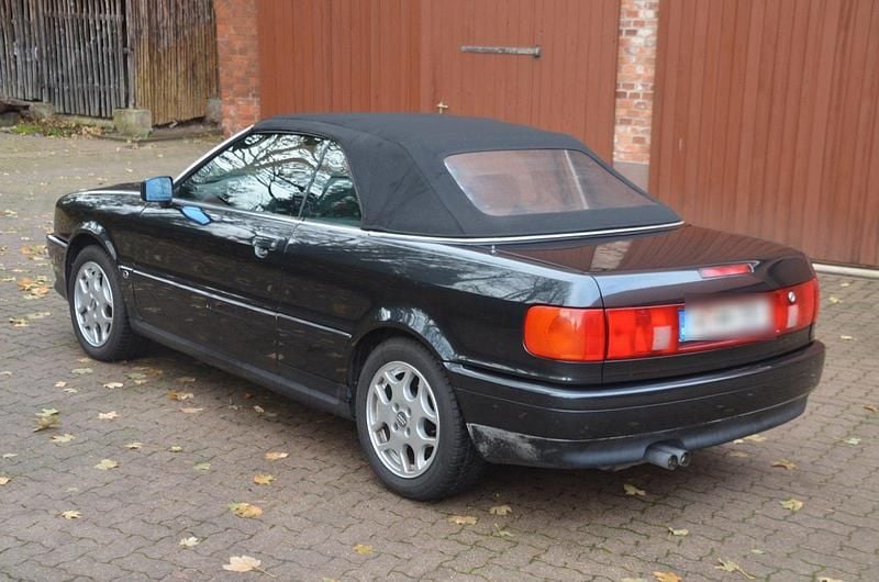 Schwarz Gebraucht 1996 Audi Cabriolet Cabrio | 9.800 € (Fairer Preis) - Bild 1/4