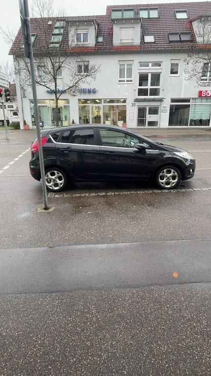 Schwarz Gebraucht 2009 Ford Fiesta Titanium Limousine | 1.700 € (Guter Preis) - Bild 1/4