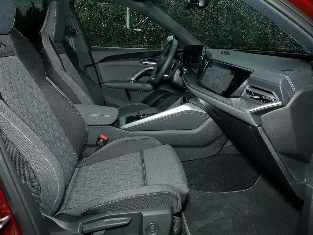 Gebraucht Audi Q5 Sportback S-Line 204 PS (150 kW) 2025 Grenadinerot metallic SUV