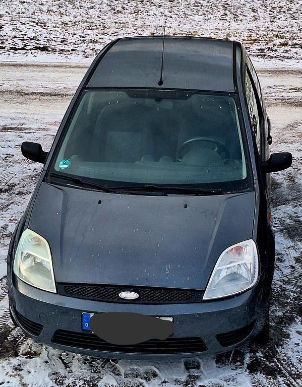 Grau Gebraucht 2004 Ford Fiesta Limousine | 999 € (Guter Preis) - Bild 1/4