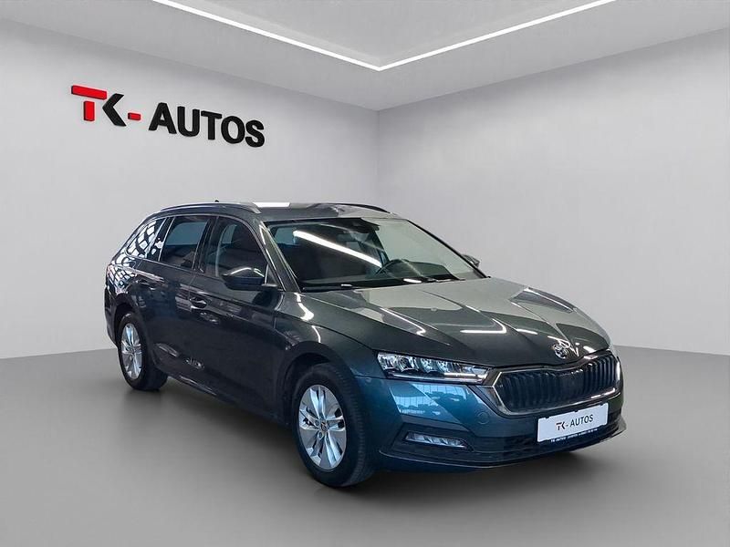 Gebraucht Skoda Octavia 150 PS (110 kW) 2020 Seda quartz/quartz grey Kombi