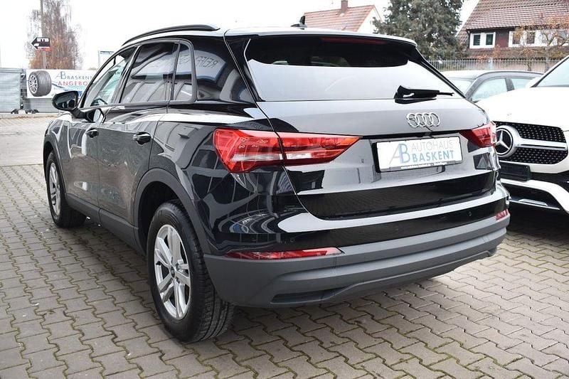 Gebraucht Audi Q3 Sport 150 PS (110 kW) 2023 Schwarz SUV