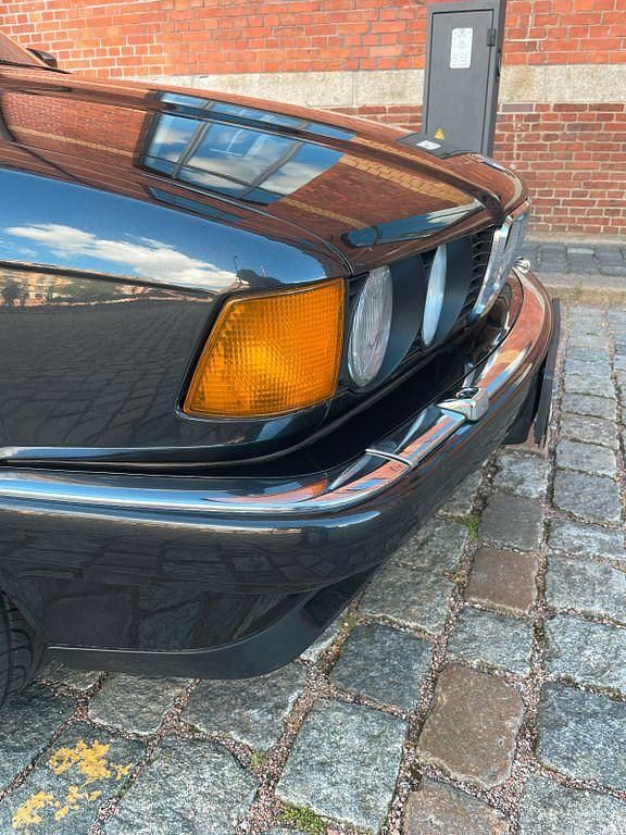 Gebraucht BMW 750L 299 PS (219 kW) 1988 Schwarz Limousine